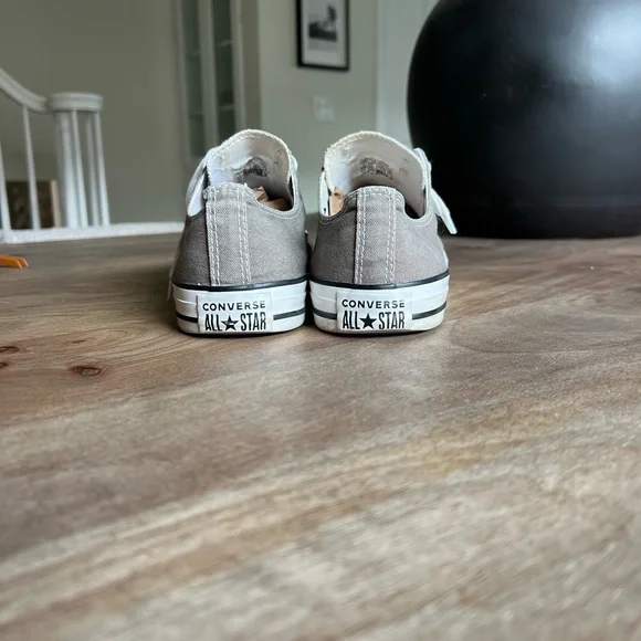 Converse Chuck Taylor All Star Low – Gray – Unisex (Size 9M) - Picture 4 of 6